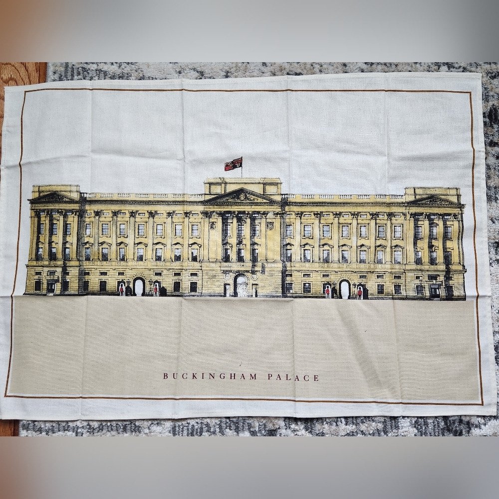 Vintage Buckingham Palace The Royal Collection Tea Towel Souvenir